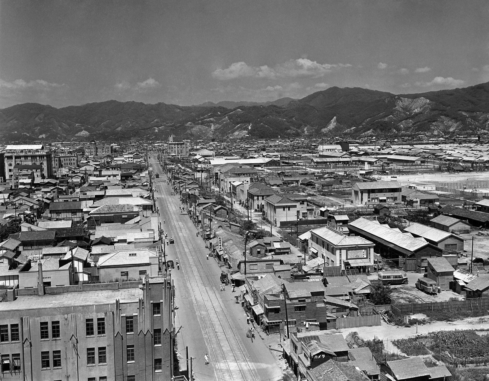 1949: Hiroshima